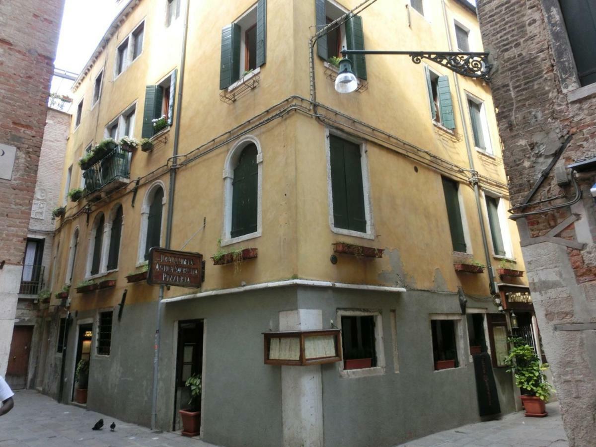 Appartement Classic Three Minutes From St Marc'S Square à Venise Extérieur photo